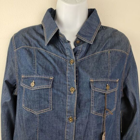 Kut from the Kloth button down shirt top size medium - Picture 2 of 5